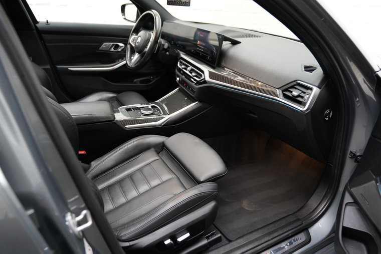 Vehicle Image 40