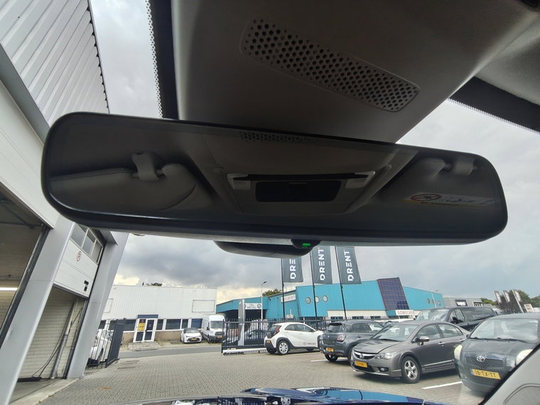 Vehicle Image 28