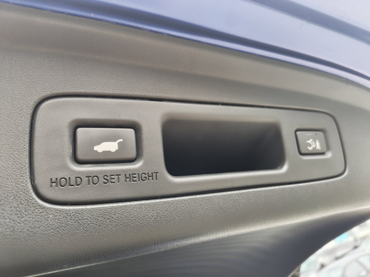 Vehicle Image 38