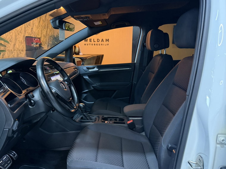 Vehicle Image 28