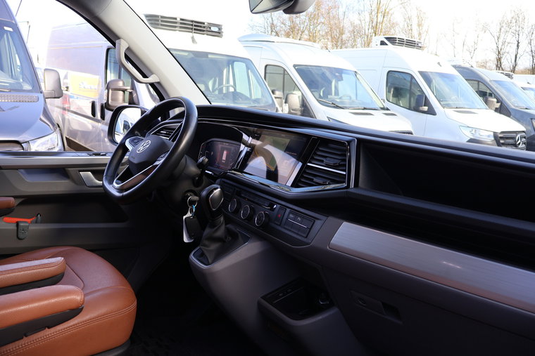 Vehicle Image 38