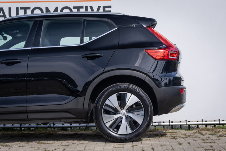 Vehicle Image 40