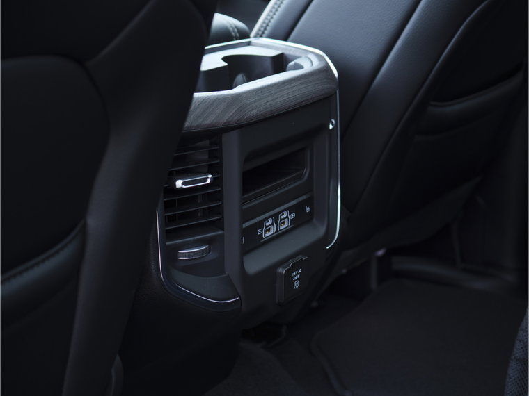 Vehicle Image 37