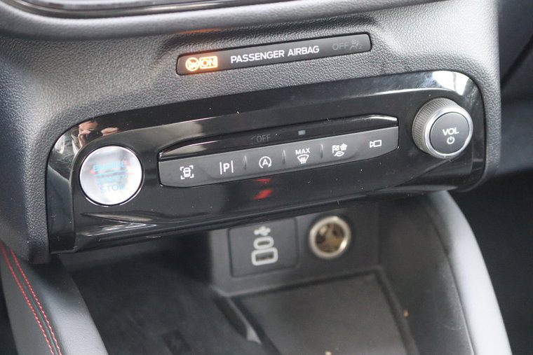 Vehicle Image 29