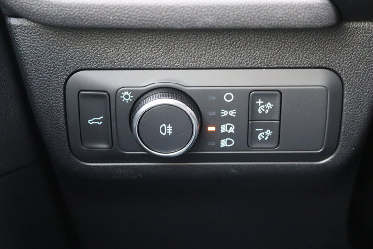 Vehicle Image 38