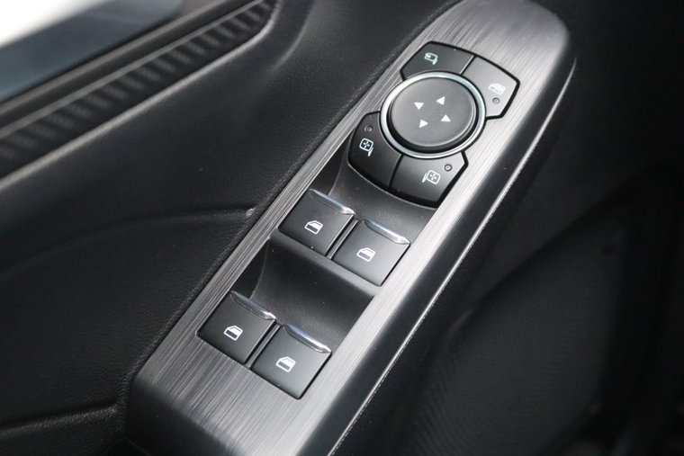 Vehicle Image 39