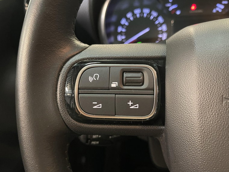 Vehicle Image 24