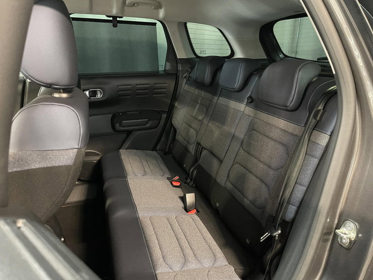 Vehicle Image 35