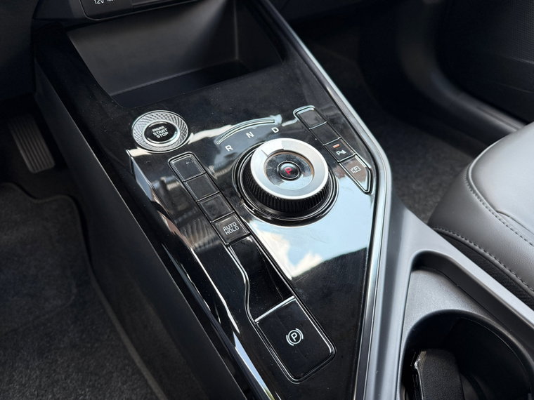 Vehicle Image 36