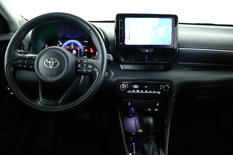 Vehicle Image 16