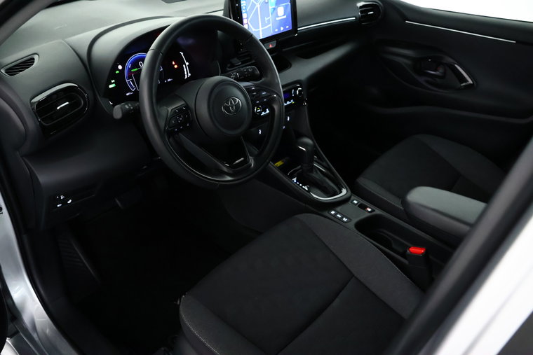 Vehicle Image 11