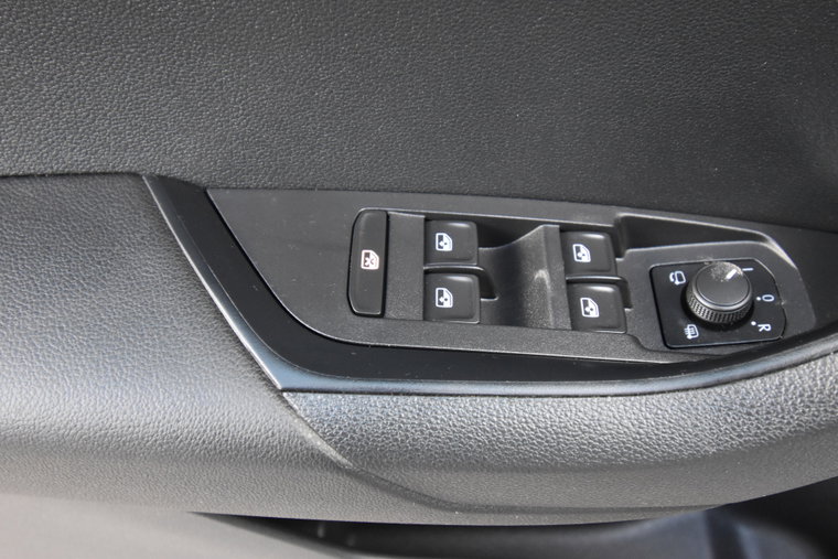 Vehicle Image 24