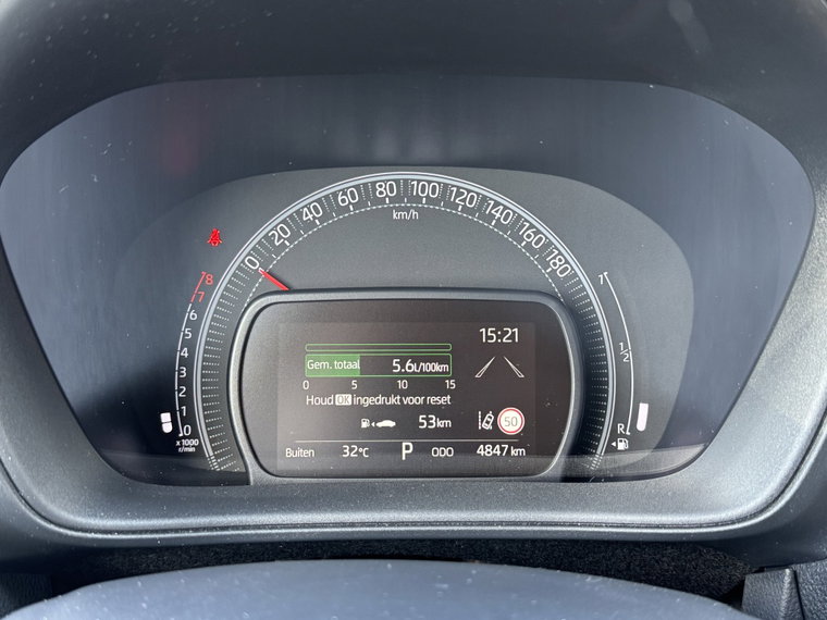 Vehicle Image 17