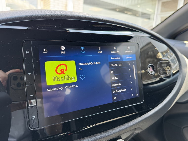 Vehicle Image 21