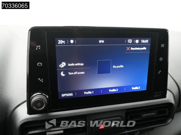 Vehicle Image 21