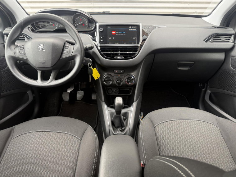 Vehicle Image 21