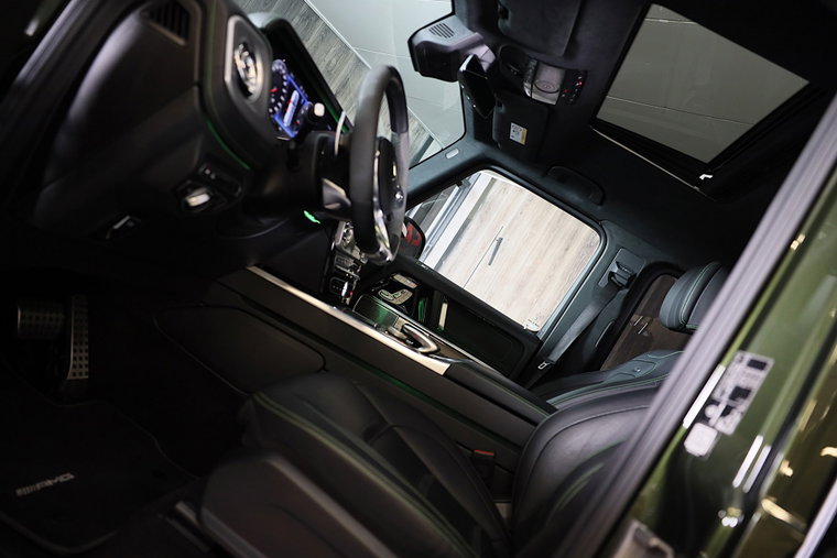 Vehicle Image 8