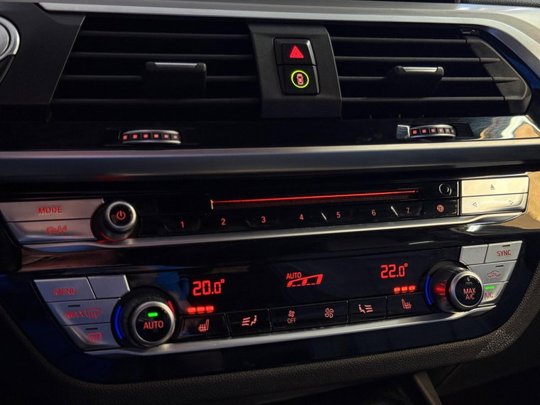 Vehicle Image 27