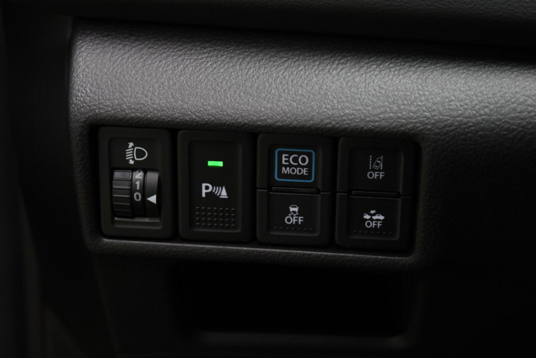 Vehicle Image 32
