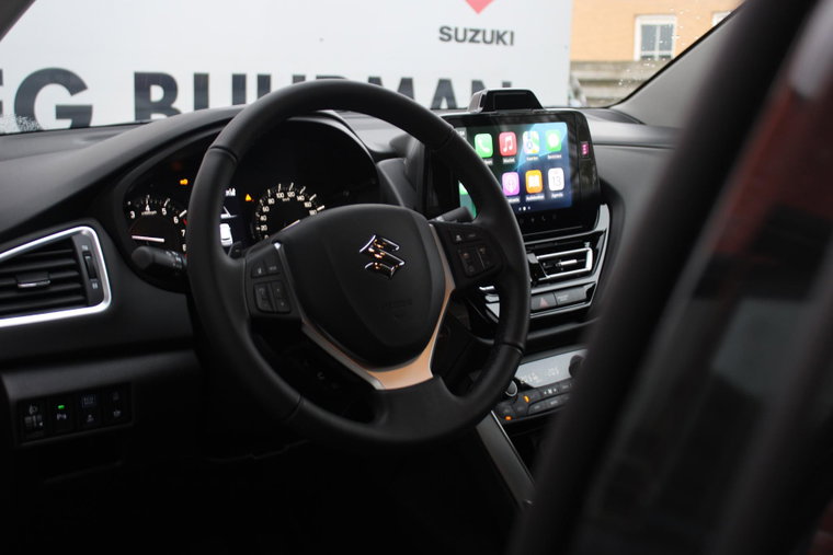 Vehicle Image 9