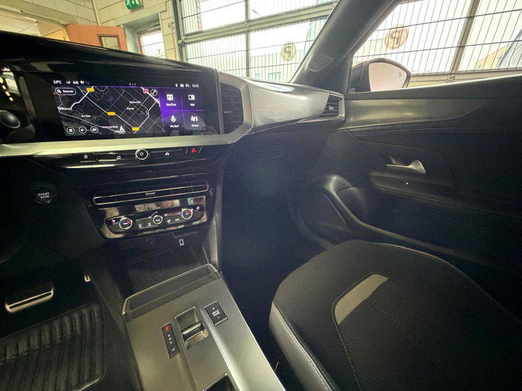 Vehicle Image 22