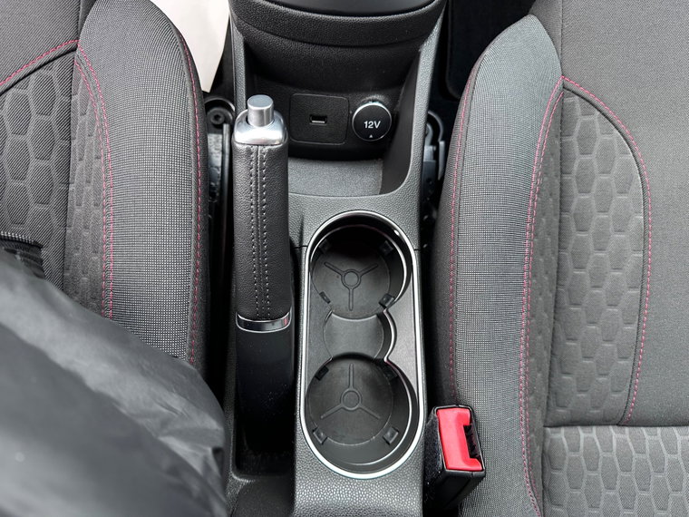 Vehicle Image 27