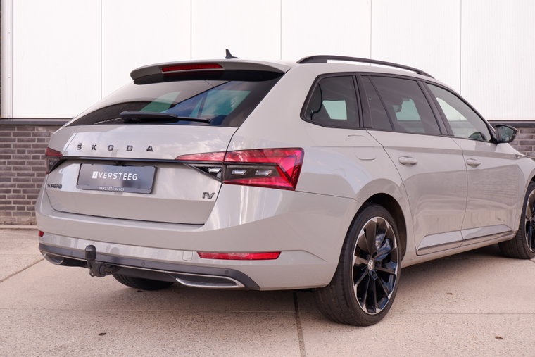 Vehicle Image 30
