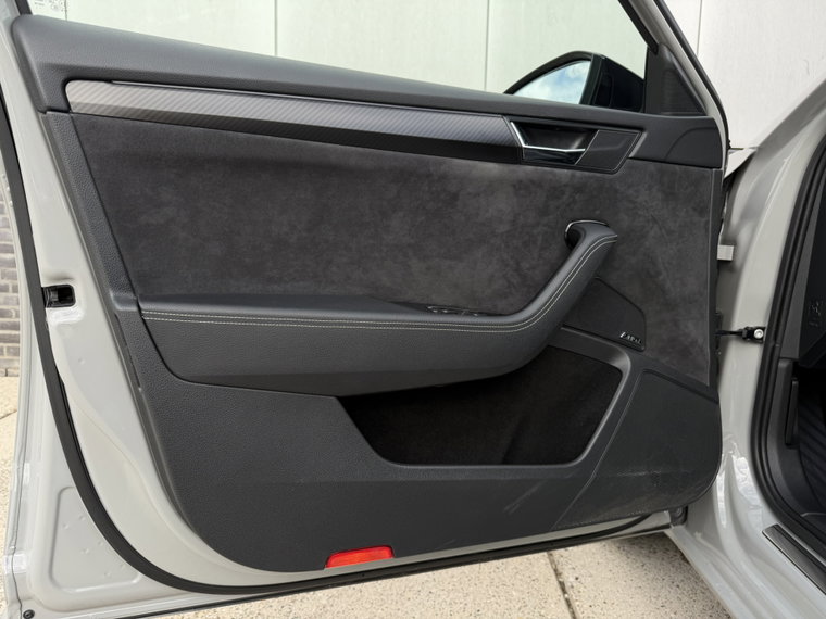 Vehicle Image 51