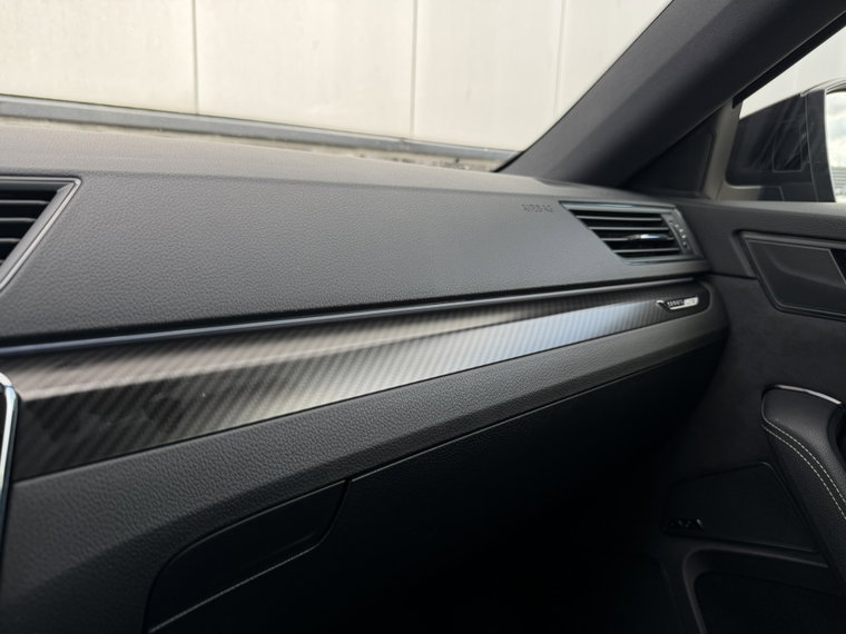 Vehicle Image 52