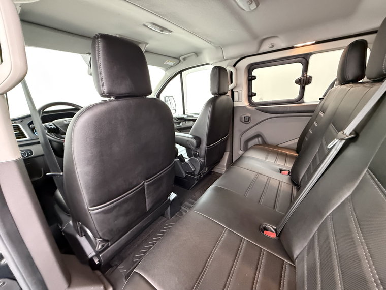 Vehicle Image 38