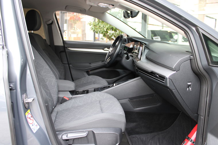 Vehicle Image 17