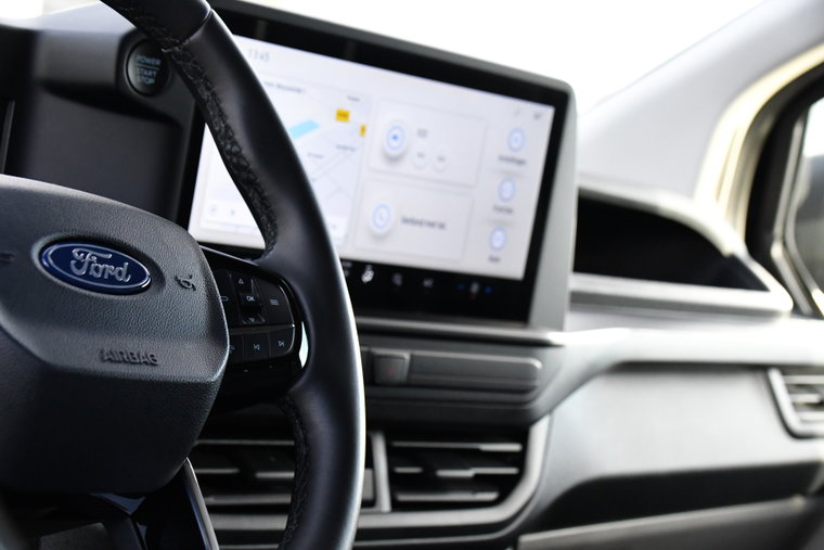 Vehicle Image 12
