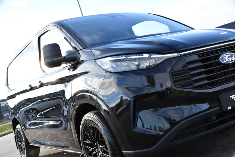 Vehicle Image 13