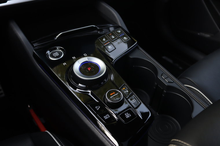 Vehicle Image 21