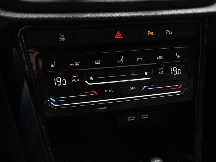 Vehicle Image 29