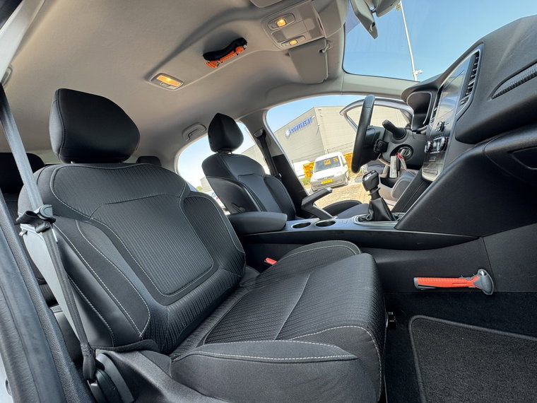 Vehicle Image 31