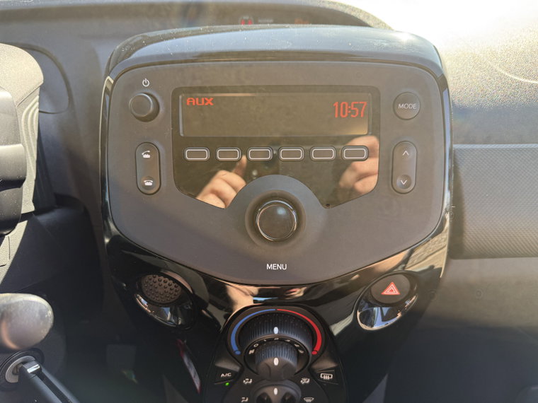 Vehicle Image 19