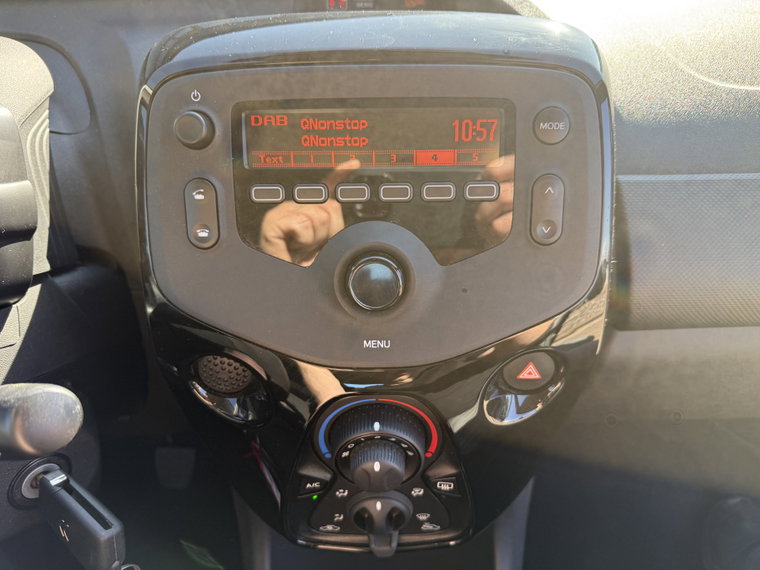 Vehicle Image 21