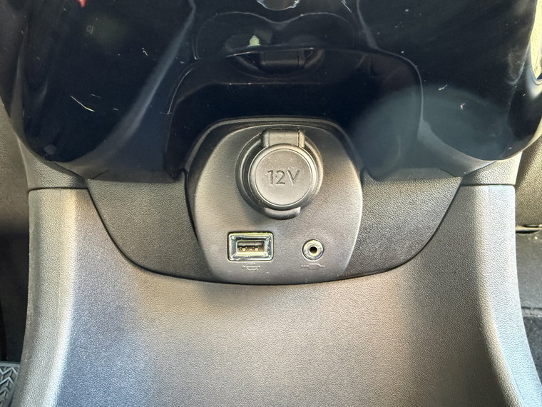 Vehicle Image 23