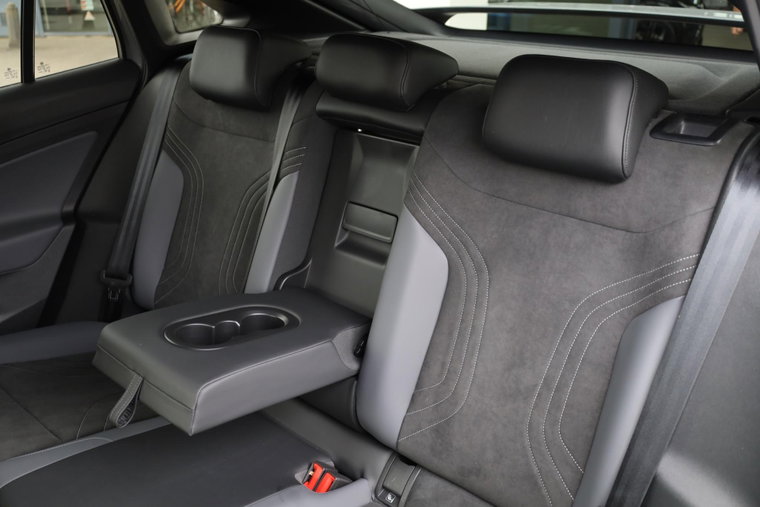 Vehicle Image 45