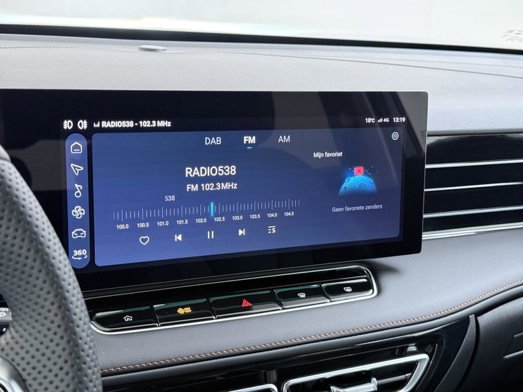 Vehicle Image 35