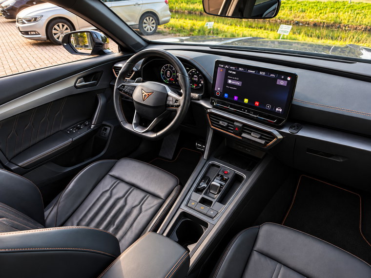 Vehicle Image 11