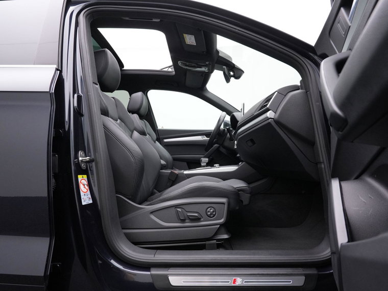 Vehicle Image 37
