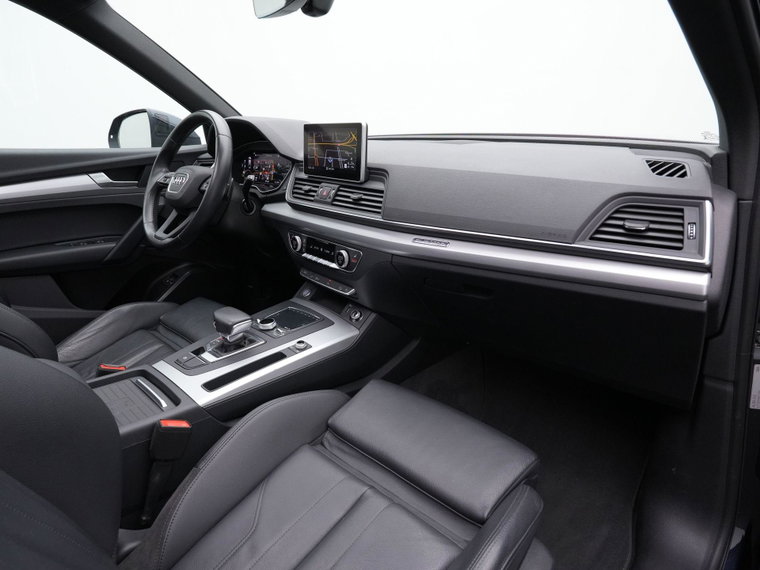 Vehicle Image 38