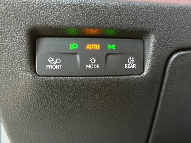Vehicle Image 23