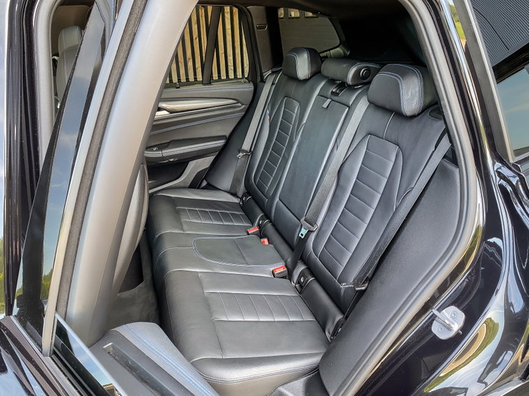 Vehicle Image 19