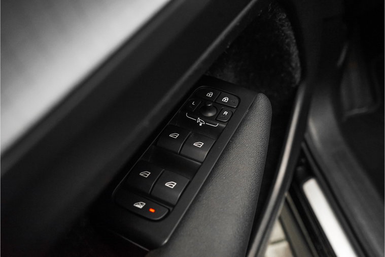 Vehicle Image 46
