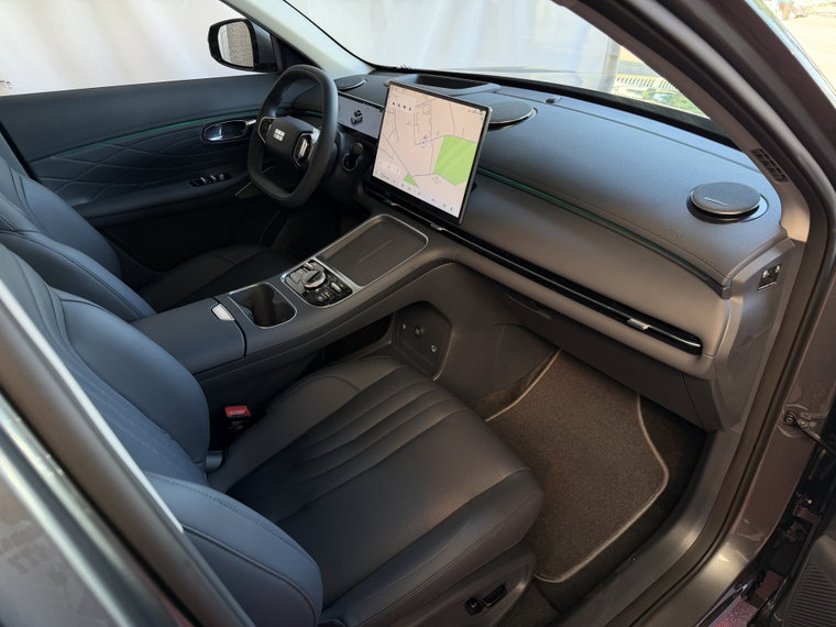 Vehicle Image 30