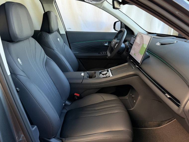 Vehicle Image 33
