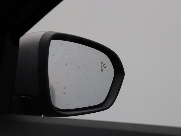 Vehicle Image 41